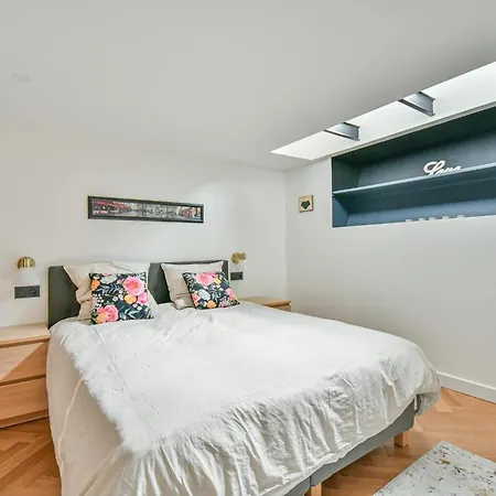 Apartment Duplex A Saint-ambroise Paris
