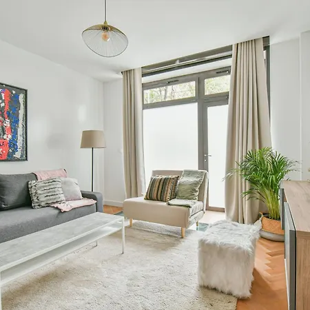 Duplex A Saint-ambroise Apartment *